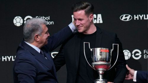 Laporta confirma que Barcelona  no se reforzará en enero y Ter  Stegen será el foco