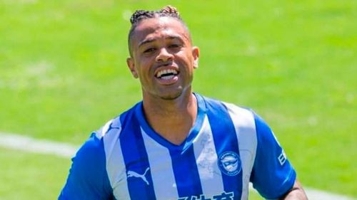 Semana decisiva para definir el futuro  de Mariano Díaz en el Alavés
