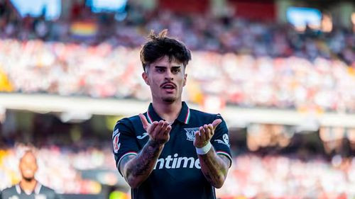 Juan Cruz, al límite en el Leganés: estudia pedir el permiso de paternidad en plena guerra por su salida