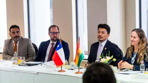 Bolivia busca avanzar en agenda comercial durante visitas del canciller a Chile