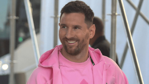 Messi se despide de la India tras exitosa gira