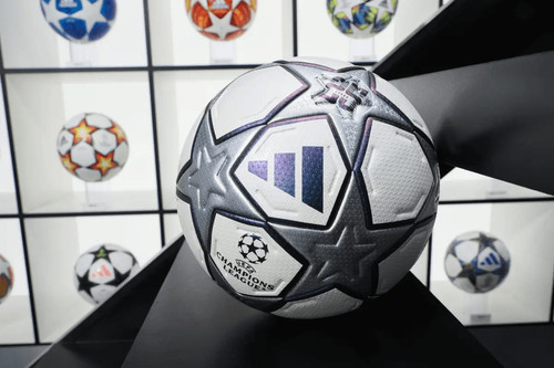 Super Balón para la Champions: Adidas celebra 25 años de historia
