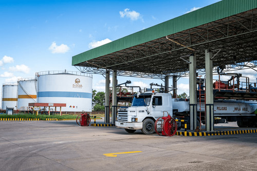 YPFB habilita planta de DISCAR y  acelera la entrega de combustible en  Santa Cruz