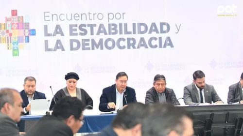 Gobierno acuerda 12 puntos clave para enfrentar crisis de combustibles