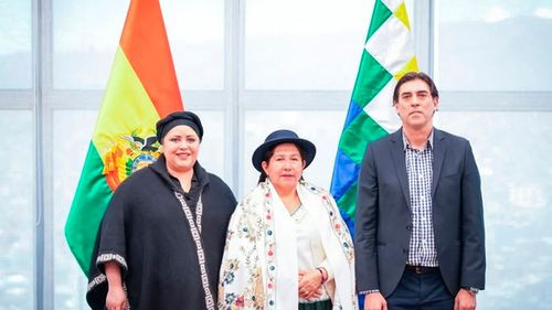 Gobierno y equipo de Paz sostienen primera reunión para transición democrática