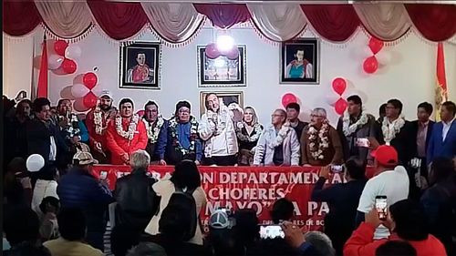 Choferes se suman al proyecto de  Tuto Quiroga con Libre