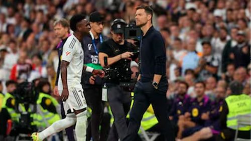 El Real Madrid respalda a Xabi Alonso y reprueba la actitud de Vinicius
