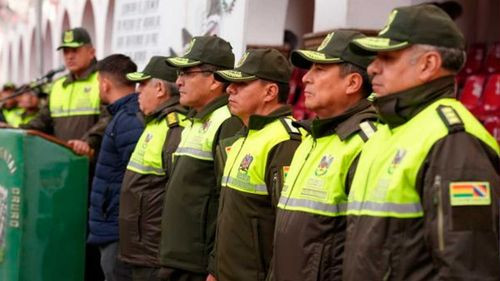 Policía activa el plan Hora Verde para  ordenar el tránsito en Santa Cruz