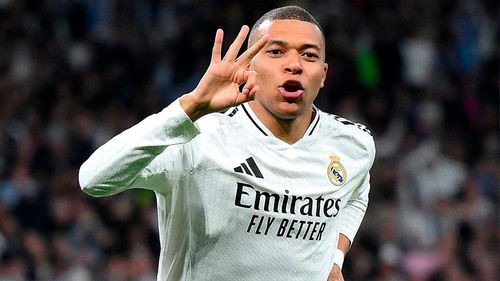 Mbappé desata dos minutos de furia y suma su tercer doblete de la temporada