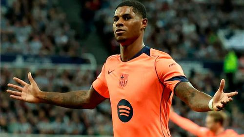 Rashford brilla y Barcelona vence 2-1 al Newcastle en la Champions