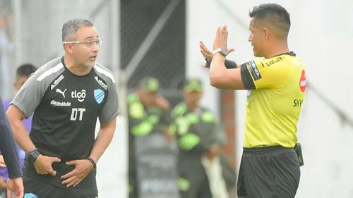 Flavio Robatto critica arbitraje  tras la victoria de Bolívar sobre  ABB