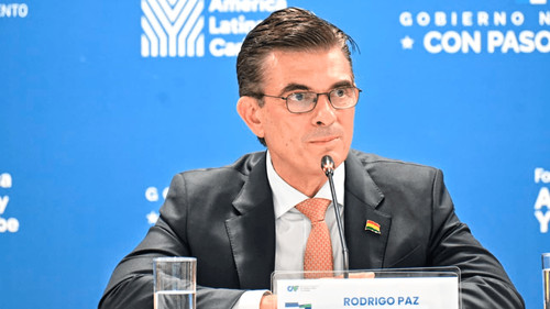  Con firma digital, Rodrigo Paz emite decreto que elimina el IVA para hidrocarburos importados 