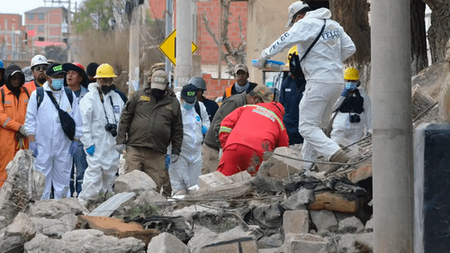 Vecinos de Viacha inician la reparación de sus viviendas tras mortales explosiones en el cuartel