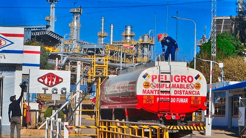  Gobierno decreta la intervención temporal de YPFB por un periodo de hasta 180 días