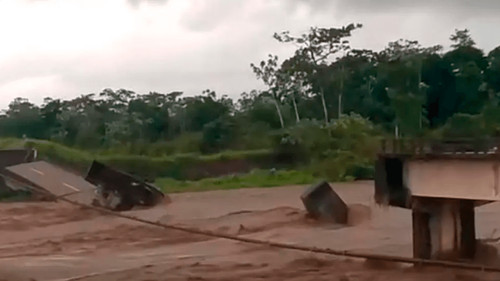 Lluvias provocan la caída de un puente en Entre Ríos y generan alerta por daños en una estructura nueva