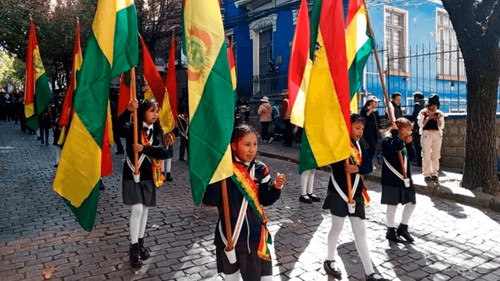 Viceministro Tejerina prohíbe desfiles escolares en municipios bajo clases a distancia 