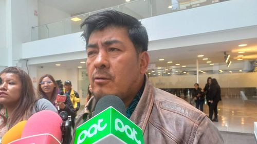 Se instala audiencia pública por conflicto de trameajes y alza de pasajes en El Alto