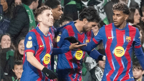 Barcelona sufre en Santander, pero avanza a cuartos de final de la Copa del Rey