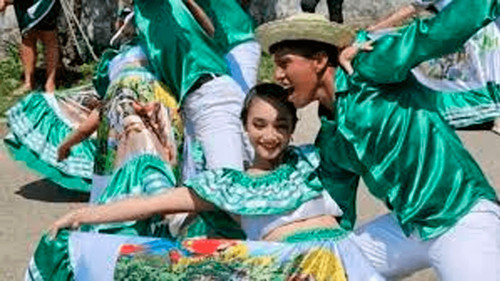 santa cruz vive el día de la tradición cruceña 2025 con cultura, música y reinas