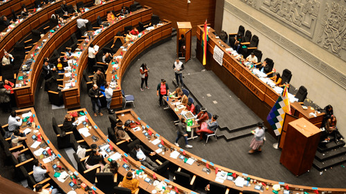 Jáuregui desafía a “evistas” a renunciar al MAS y advierte con recuperar curules