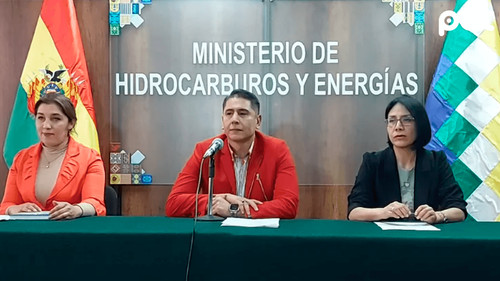 Gobierno defiende contratos de litio