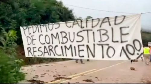 Mototaxistas endurecen protestas y bloquean rutas clave en Santa Cruz